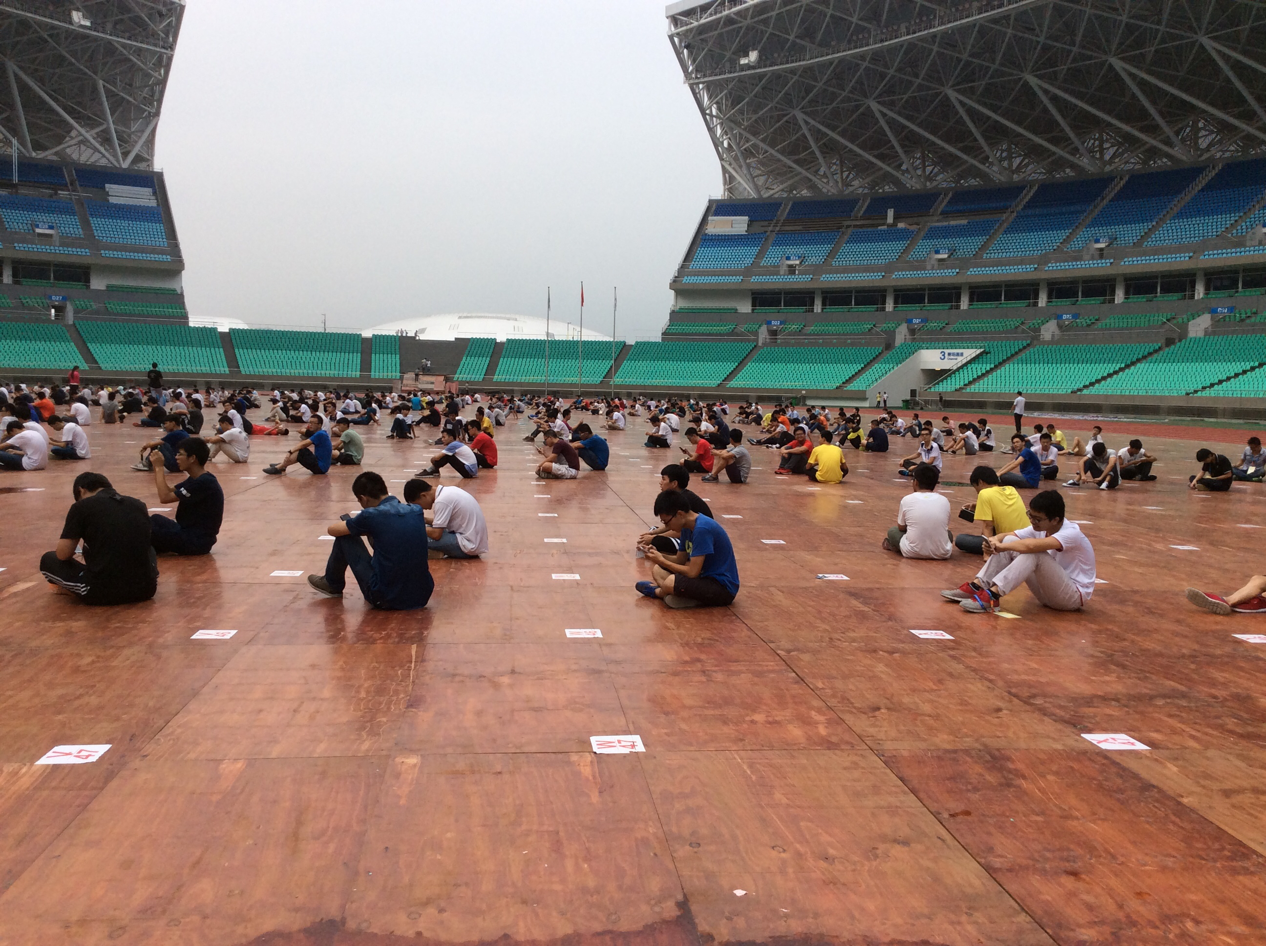 太阳集团tcy8722青运会开幕式表演排练 (1)